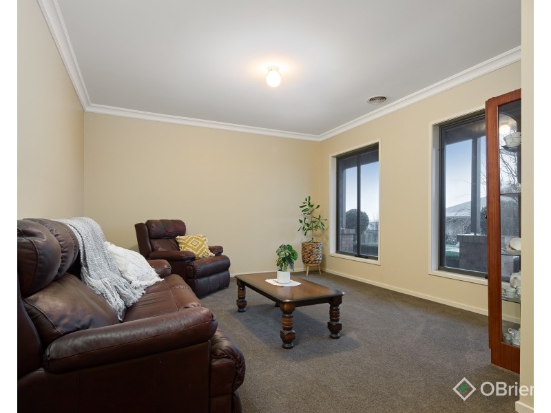 3 Mayfair Drive, Drouin VIC 3818