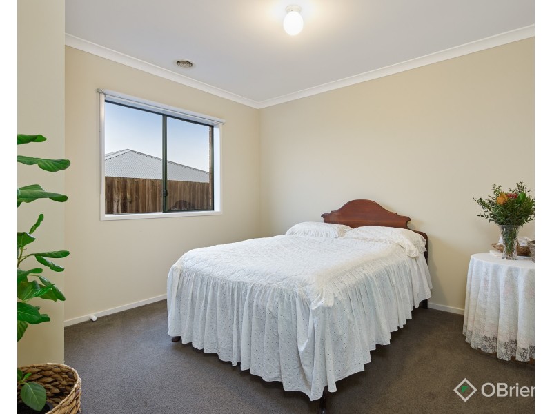 3 Mayfair Drive, Drouin VIC 3818