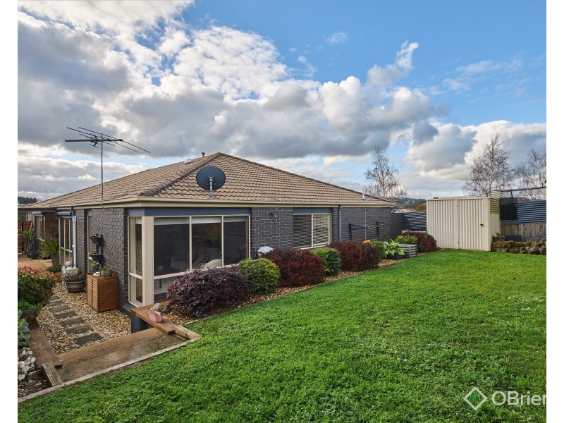 30 Walker Drive, Drouin VIC 3818