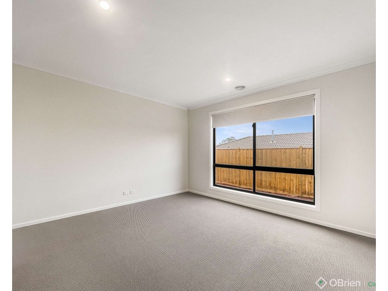 15 Kurrajong Road, Warragul VIC 3820