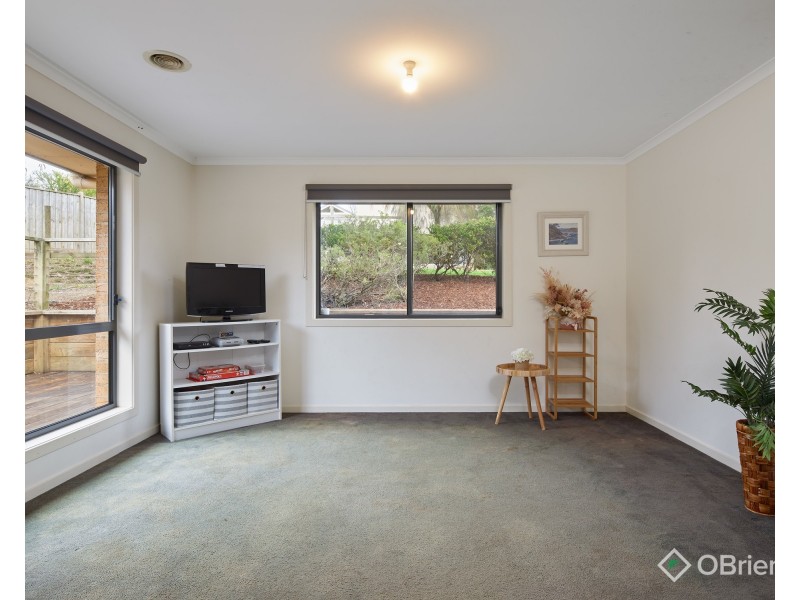 39 Grange Crescent, Warragul VIC 3820