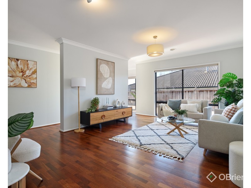 17 Lyndhurst Square, Drouin VIC 3818