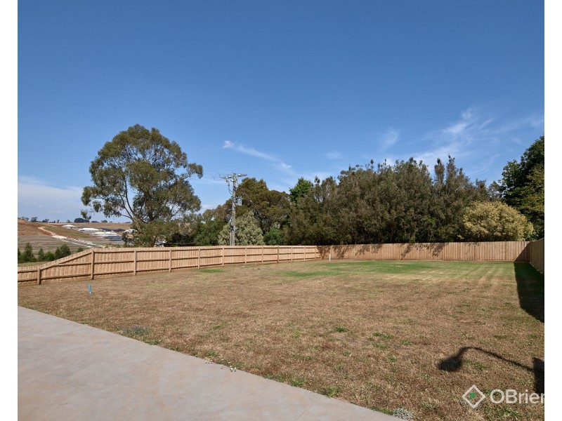 72A Weebar Road, Drouin VIC 3818