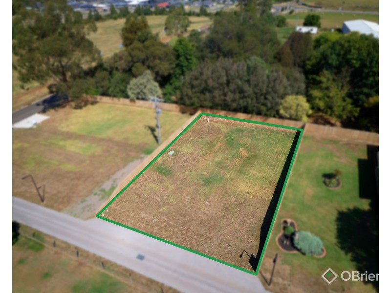 72A Weebar Road, Drouin VIC 3818