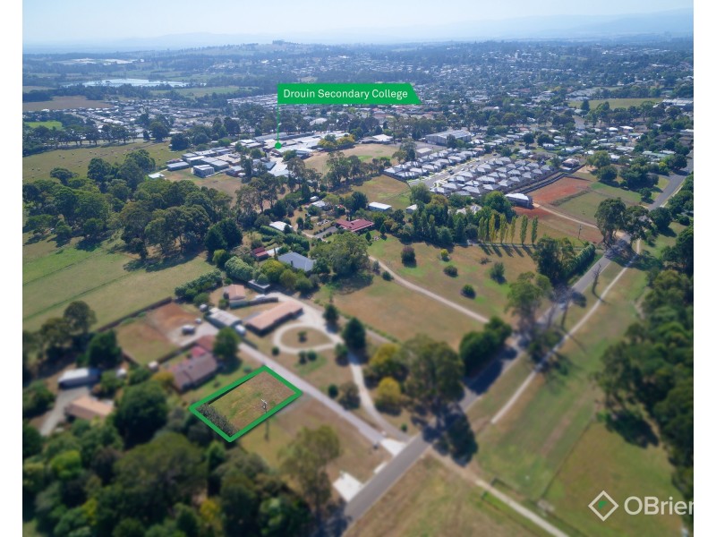72A Weebar Road, Drouin VIC 3818