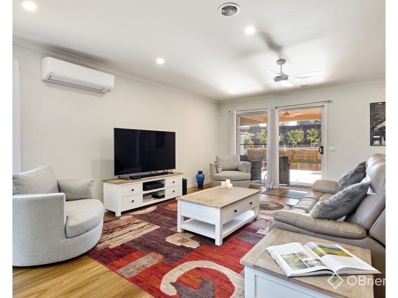 43 Silver Wattle Drive, Warragul VIC 3820