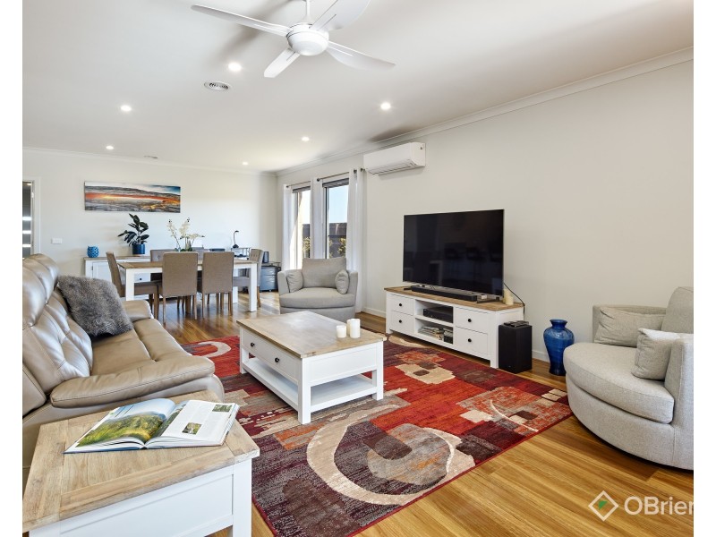 43 Silver Wattle Drive, Warragul VIC 3820