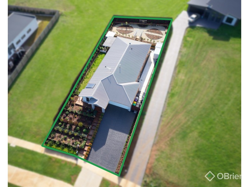 43 Silver Wattle Drive, Warragul VIC 3820