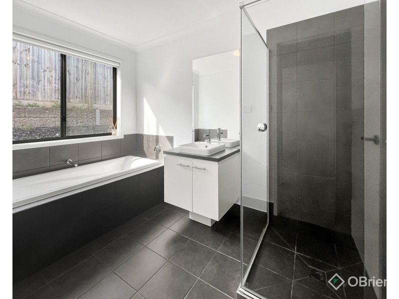 64 Silkwood Drive, Warragul VIC 3820