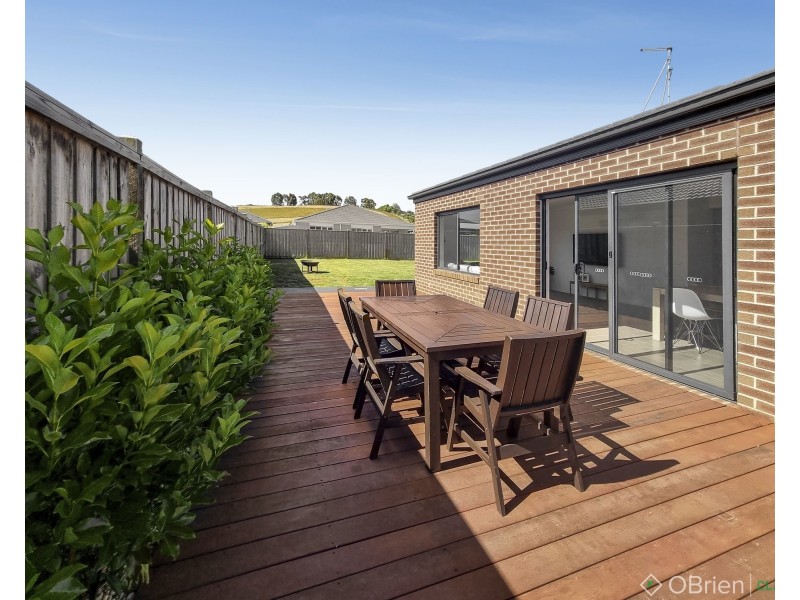 8 Turner Street, Warragul VIC 3820