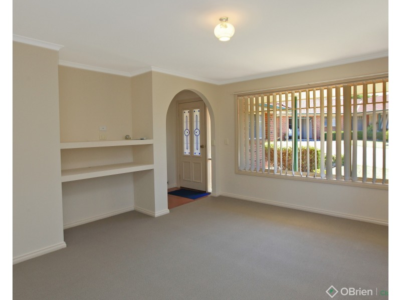 1/19 Janette Close, Warragul VIC 3820