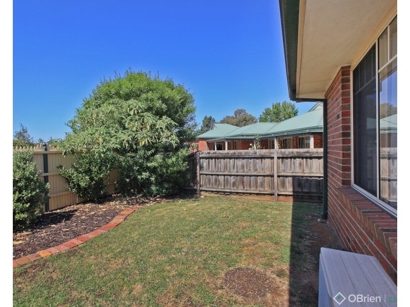 1/19 Janette Close, Warragul VIC 3820