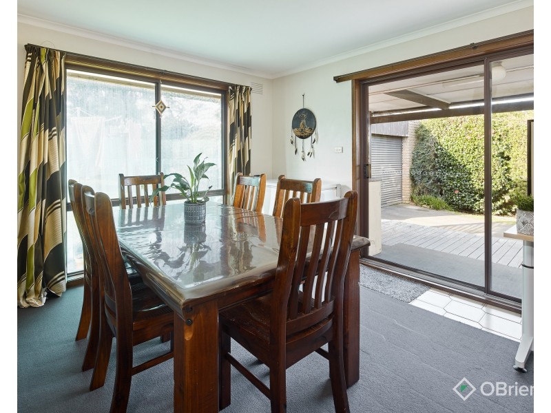 9 Princes Avenue, Drouin VIC 3818
