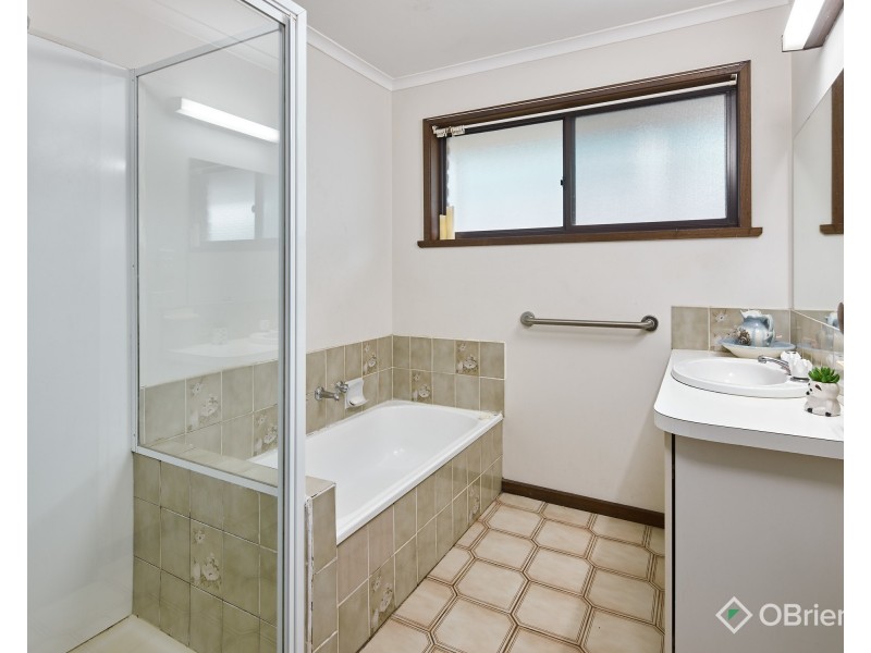 9 Princes Avenue, Drouin VIC 3818