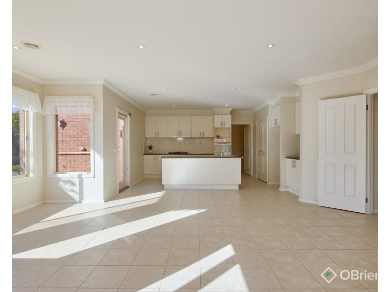 31 Davey Drive, Drouin VIC 3818