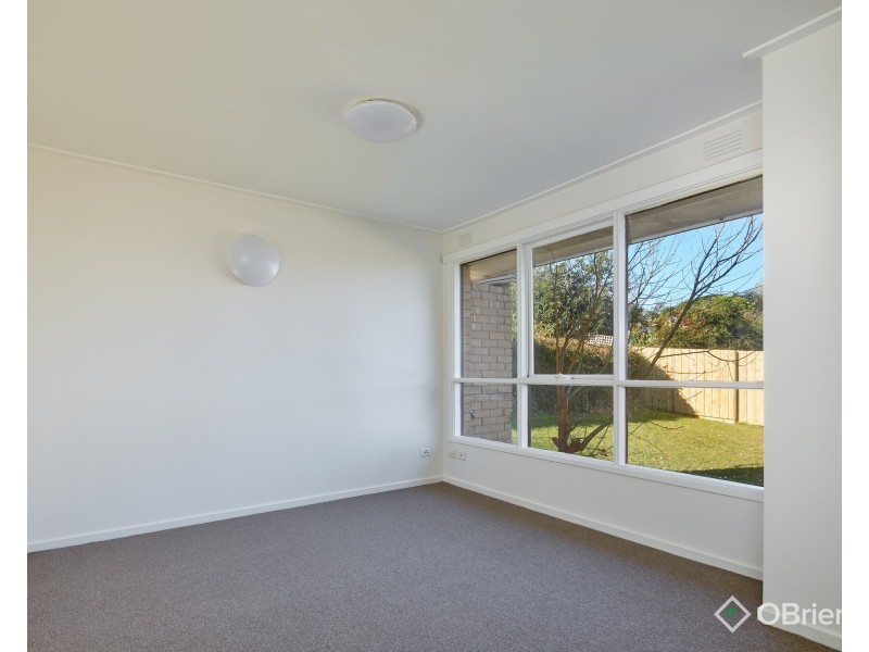 2/1581 Princes Way East, Drouin East VIC 3818