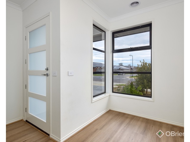 7 Sadleria Street, Drouin VIC 3818