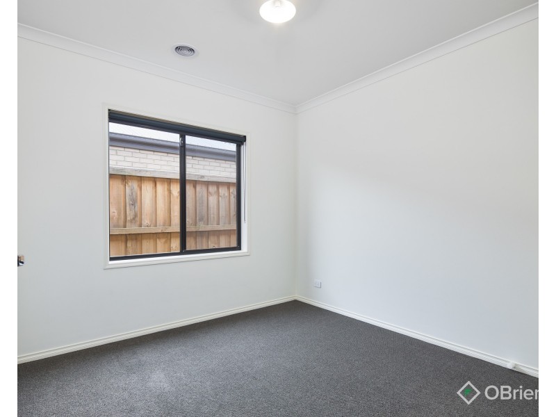 7 Sadleria Street, Drouin VIC 3818