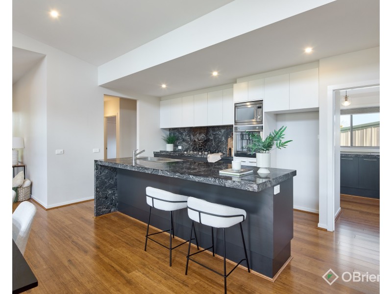 21 Albert Road, Drouin VIC 3818