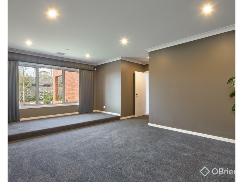 21 Albert Road, Drouin VIC 3818