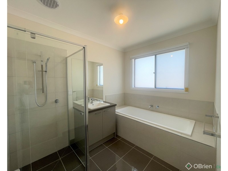 13 Downton Street, Warragul VIC 3820