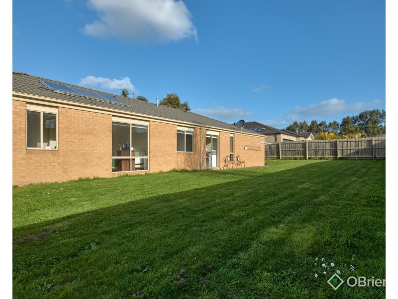 39 Summerhill Boulevard, Drouin VIC 3818