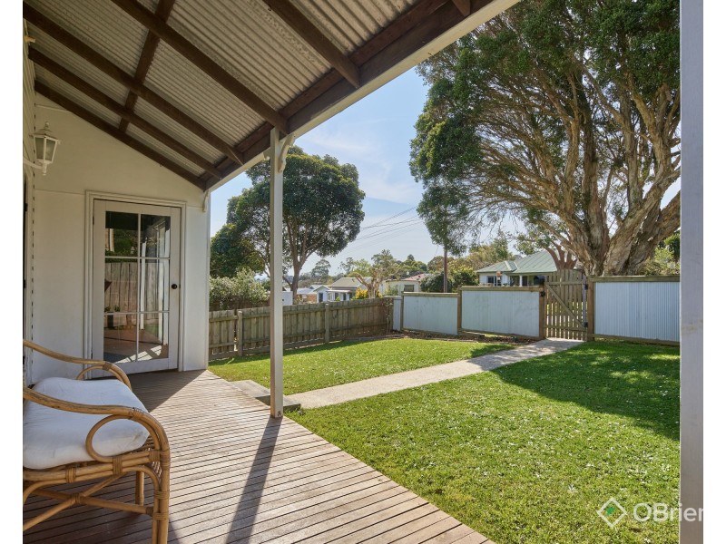 1/14 Church Street, Drouin VIC 3818