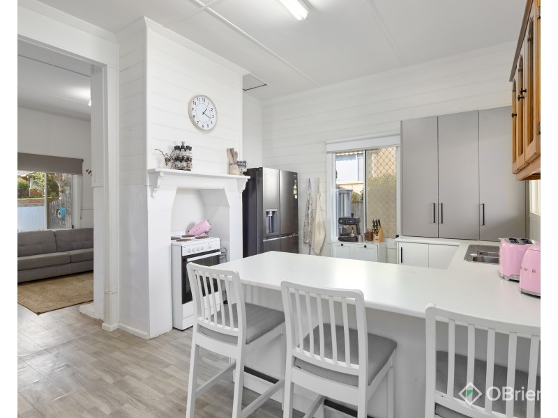 1/14 Church Street, Drouin VIC 3818