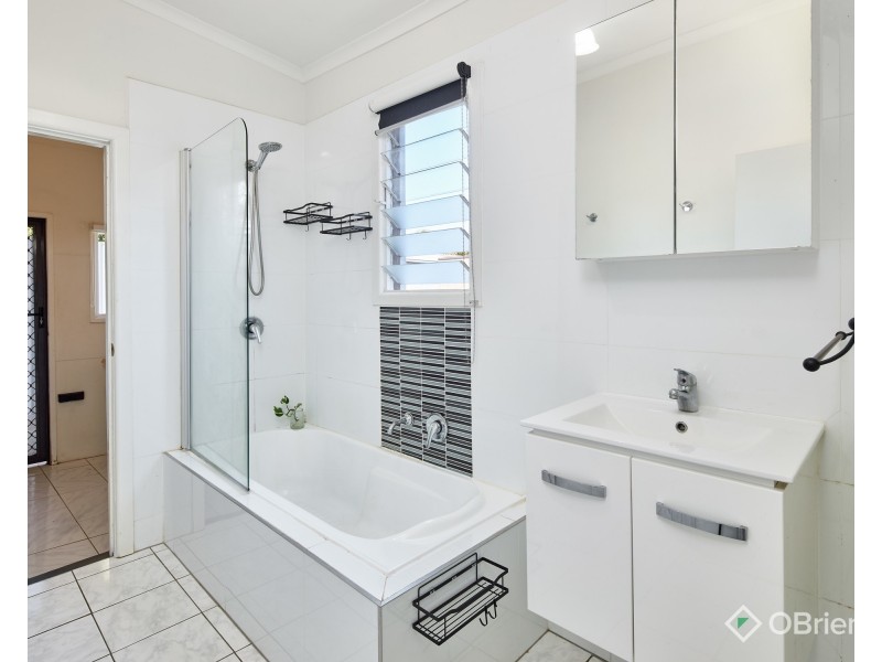 1/14 Church Street, Drouin VIC 3818