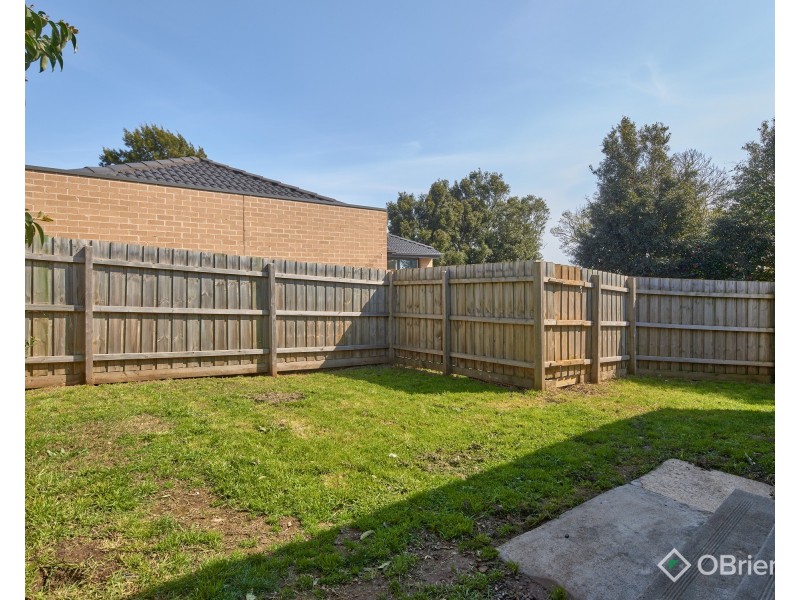 1/14 Church Street, Drouin VIC 3818