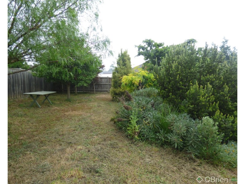 27 Glendon Drive, Warragul VIC 3820