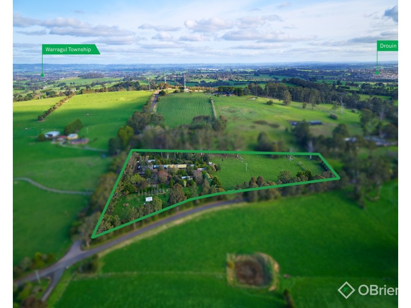 140 Lardners Track, Drouin East VIC 3818