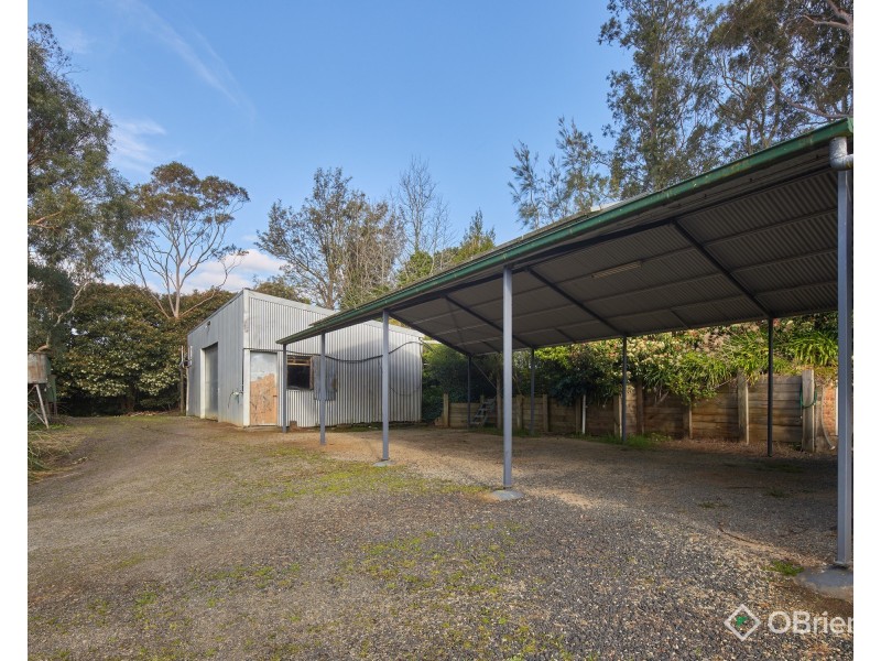 140 Lardners Track, Drouin East VIC 3818