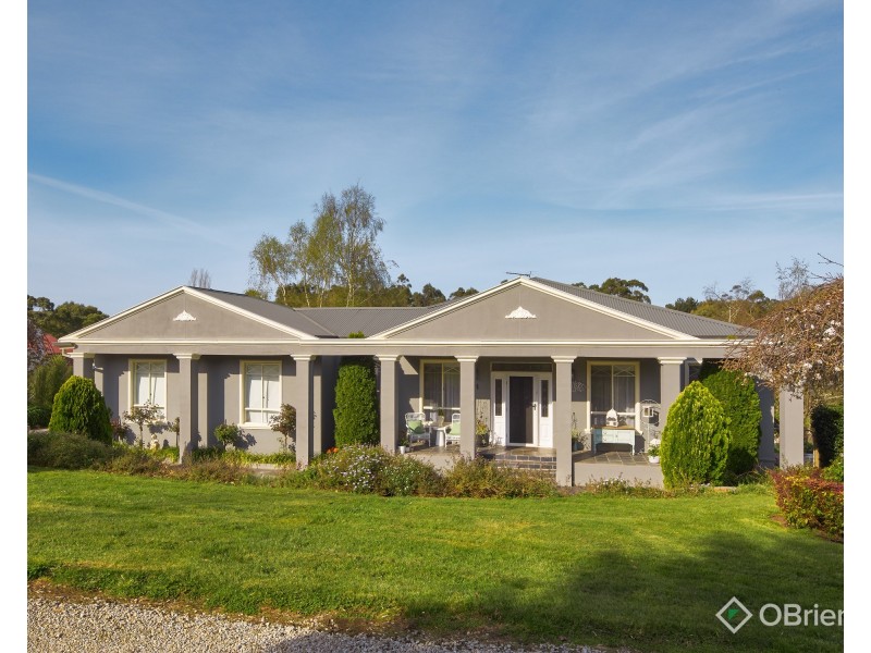 14 Millennium Court, Drouin VIC 3818