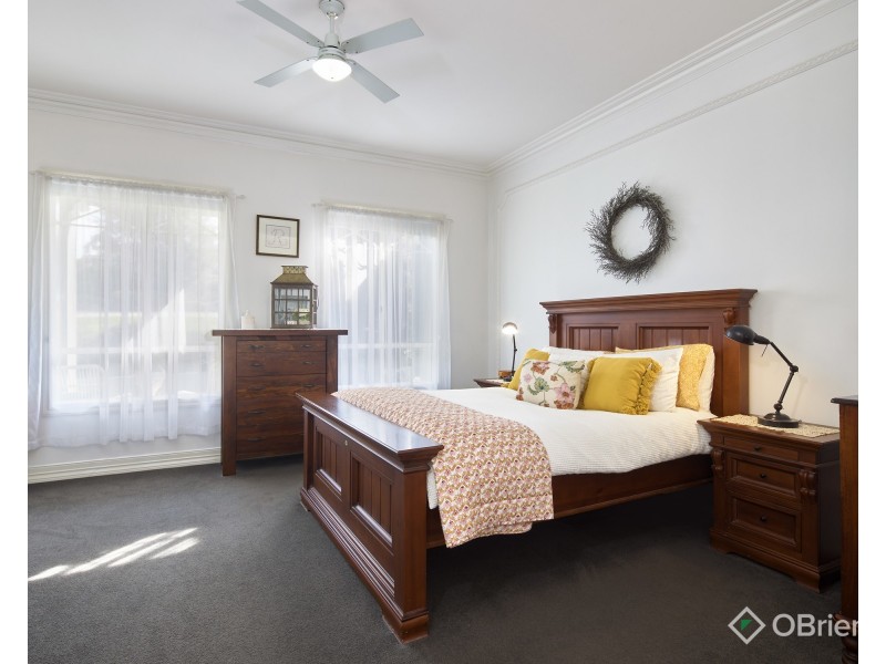 14 Millennium Court, Drouin VIC 3818