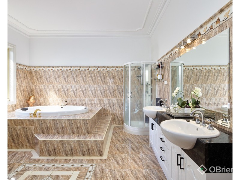 14 Millennium Court, Drouin VIC 3818