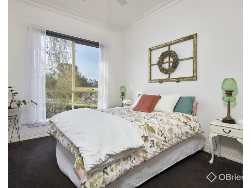 14 Millennium Court, Drouin VIC 3818