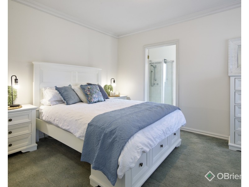 14 Millennium Court, Drouin VIC 3818