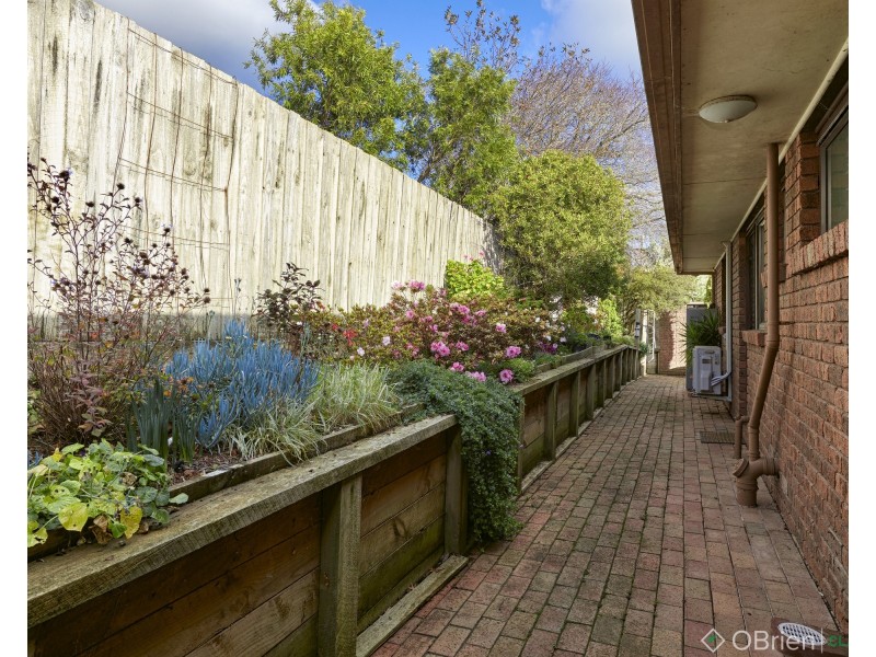 2/97 Charles Street, Warragul VIC 3820