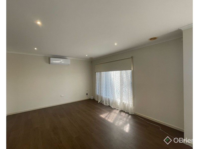 57 Walker Drive, Drouin VIC 3818