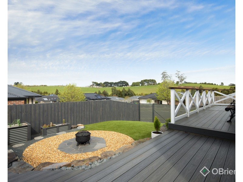 31 Streeton Drive, Warragul VIC 3820