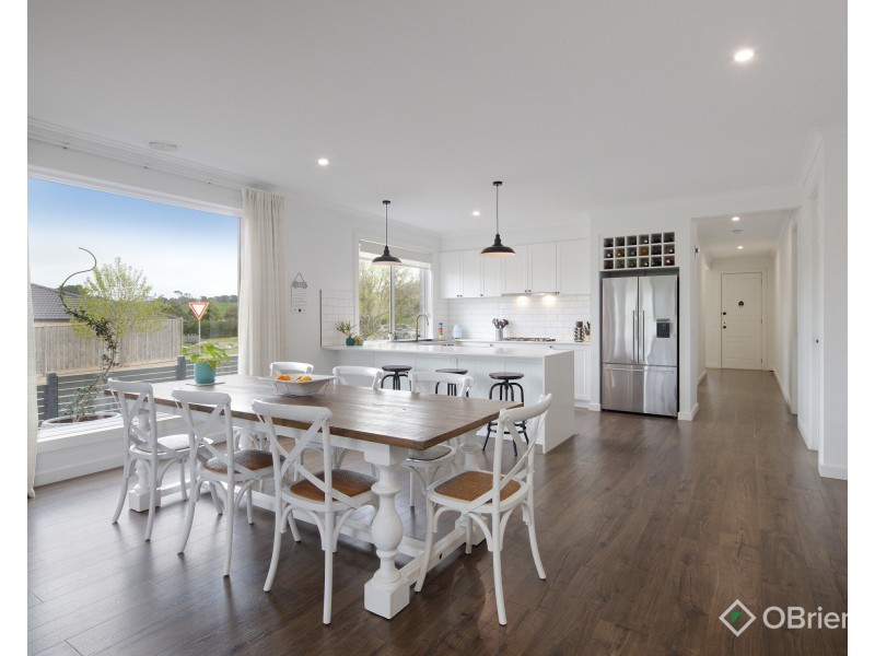 31 Streeton Drive, Warragul VIC 3820