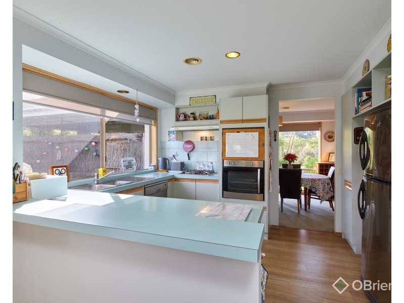 16 Ellen Close, Warragul VIC 3820