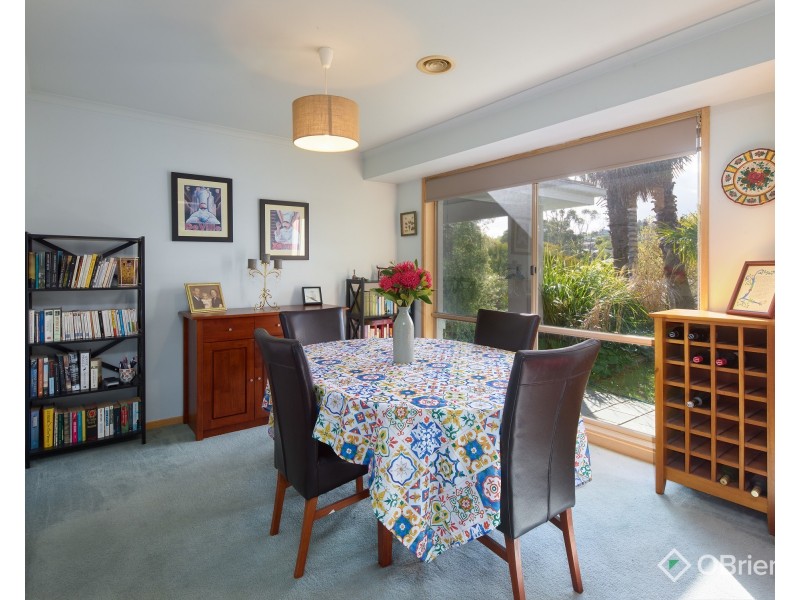 16 Ellen Close, Warragul VIC 3820