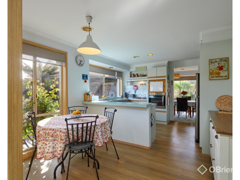 16 Ellen Close, Warragul VIC 3820