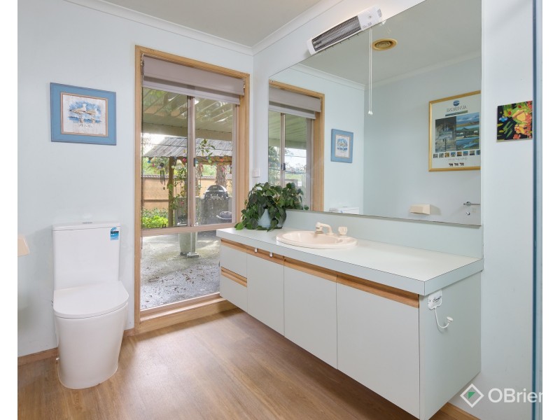 16 Ellen Close, Warragul VIC 3820