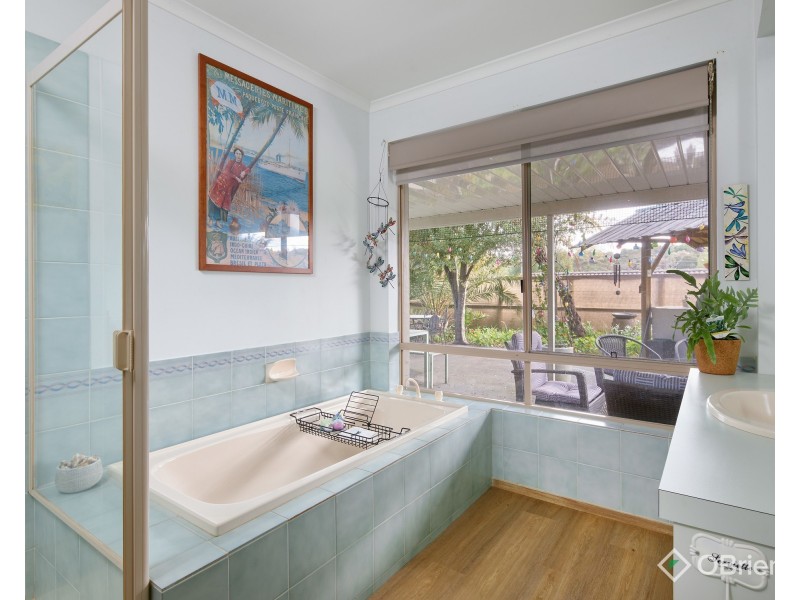 16 Ellen Close, Warragul VIC 3820