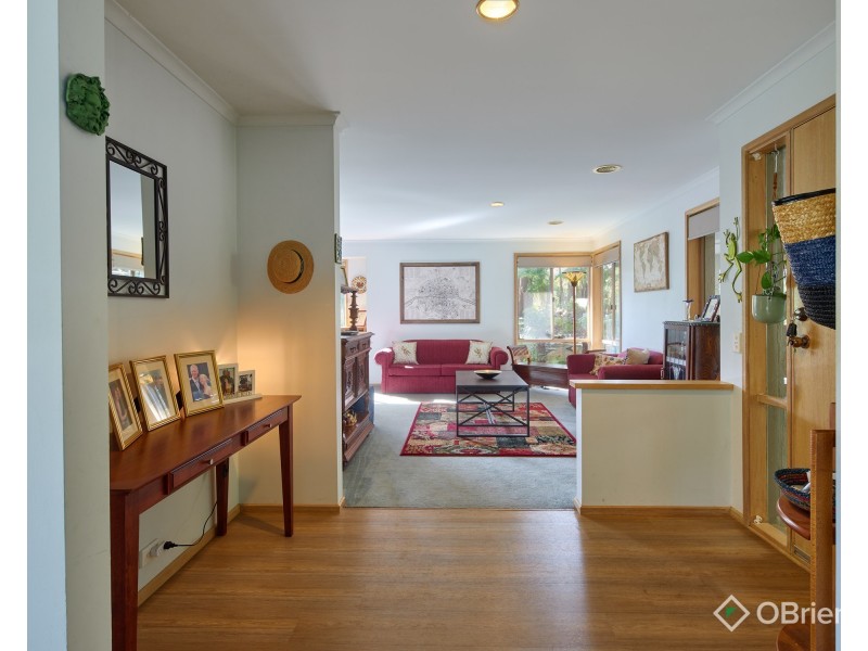 16 Ellen Close, Warragul VIC 3820