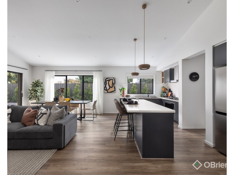 14 Illawarra Boulevard, Drouin VIC 3818
