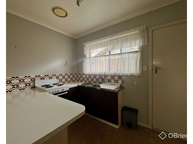 2/13 Princes Way, Drouin VIC 3818
